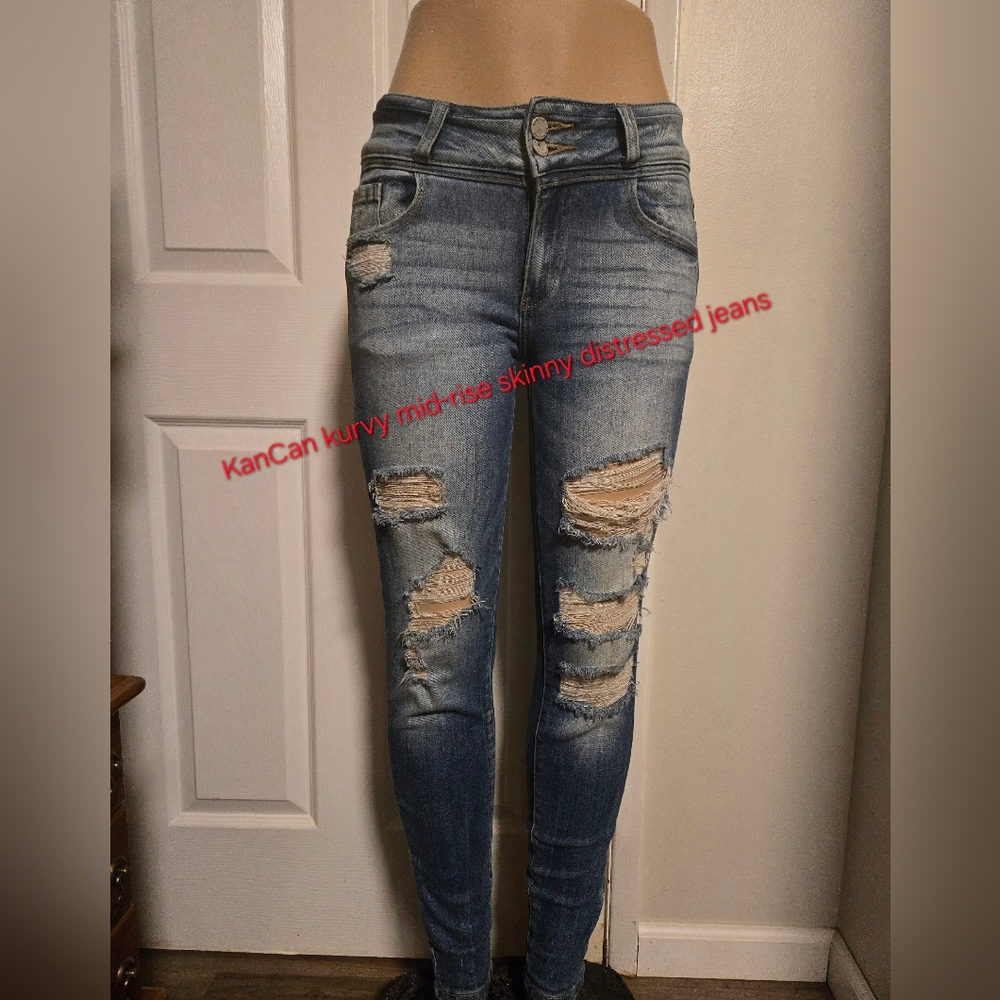 KanCan kurvy mid-rise skinny distressed jeans 26 w/ 2 paw print iron on patches